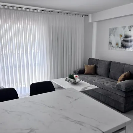 Apartament Luminosa *